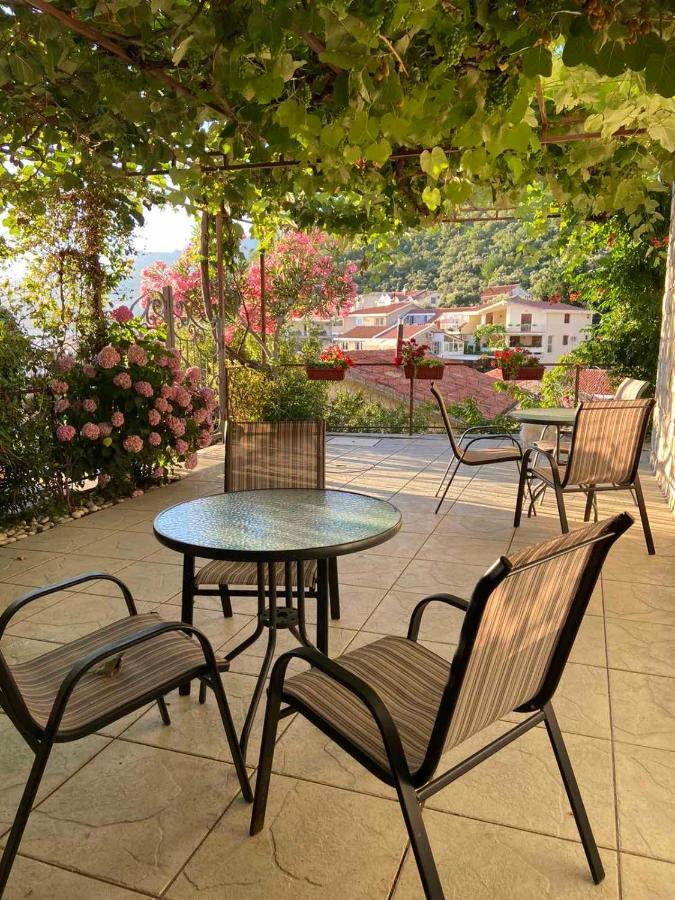 Apartments Aleksandar Sveti Stefan Extérieur photo