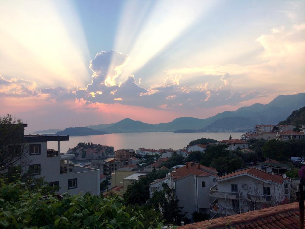 Apartments Aleksandar Sveti Stefan Extérieur photo