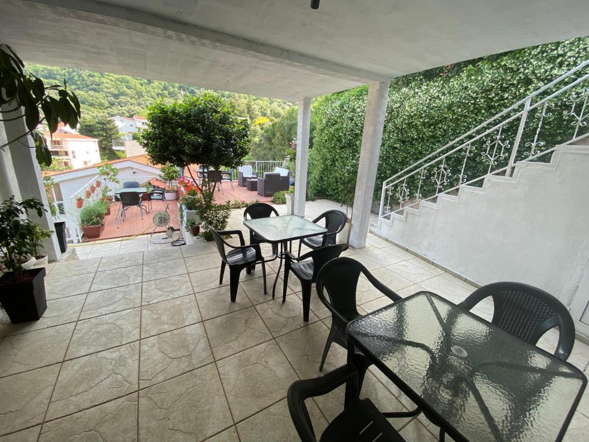 Apartments Aleksandar Sveti Stefan Extérieur photo