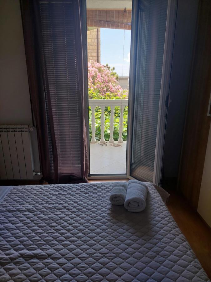 Apartments Aleksandar Sveti Stefan Extérieur photo