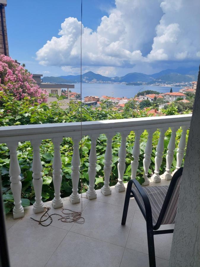 Apartments Aleksandar Sveti Stefan Extérieur photo