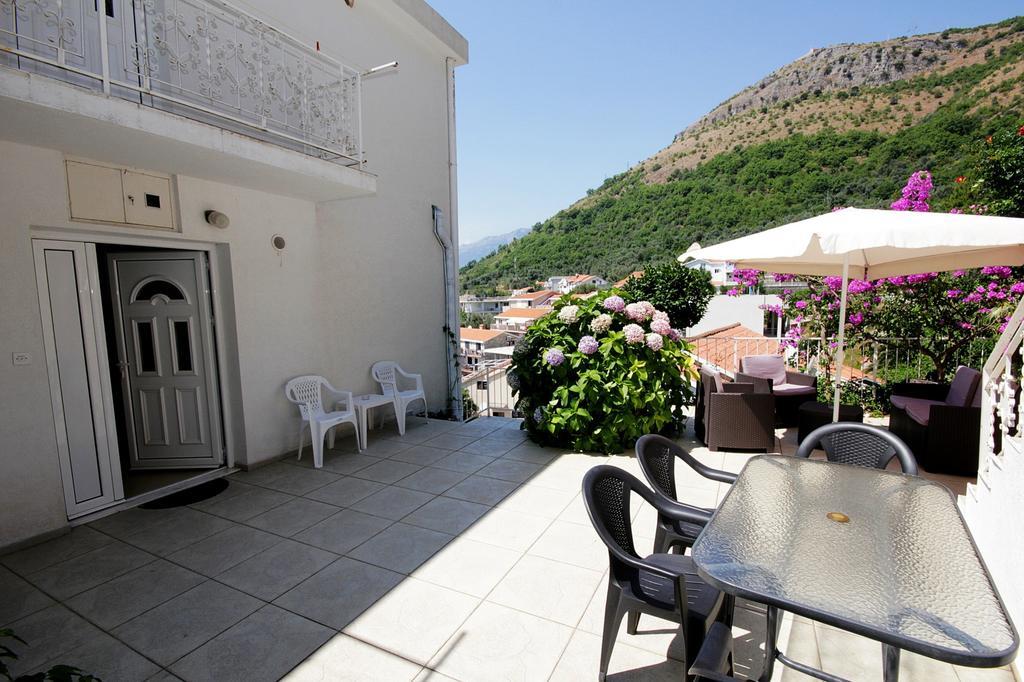 Apartments Aleksandar Sveti Stefan Extérieur photo