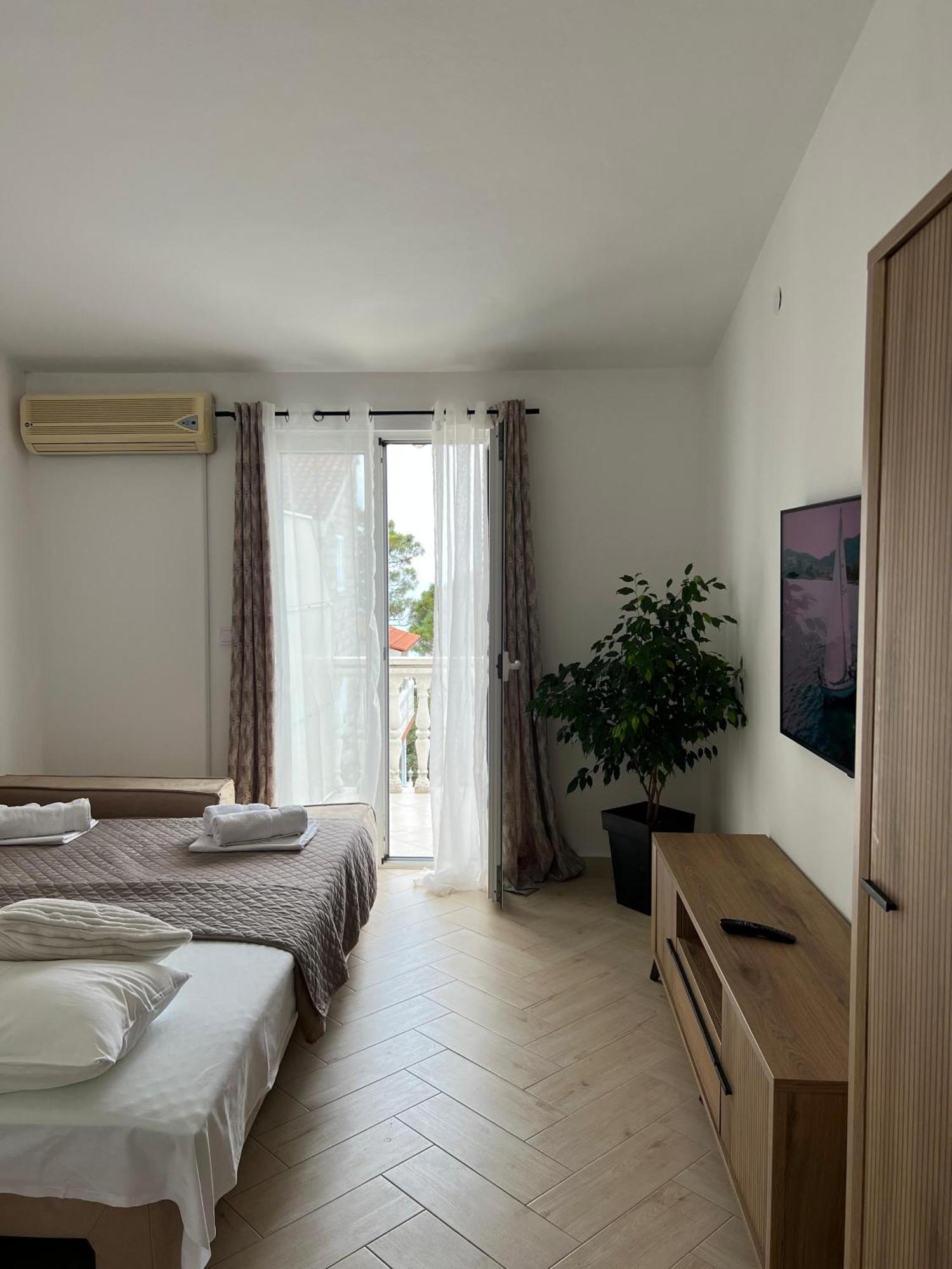 Apartments Aleksandar Sveti Stefan Extérieur photo