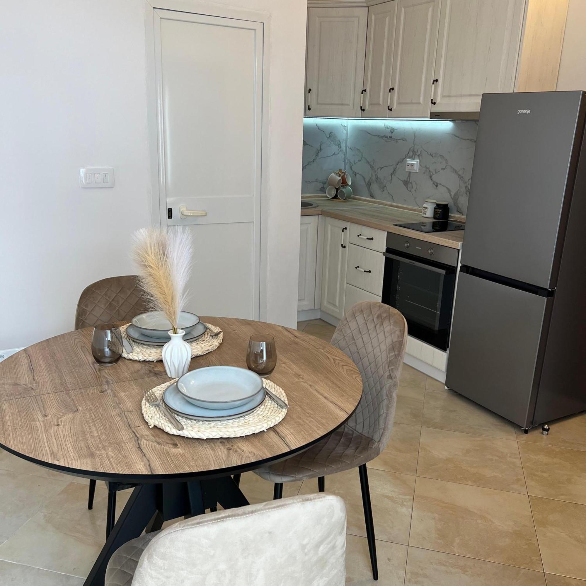 Apartments Aleksandar Sveti Stefan Extérieur photo