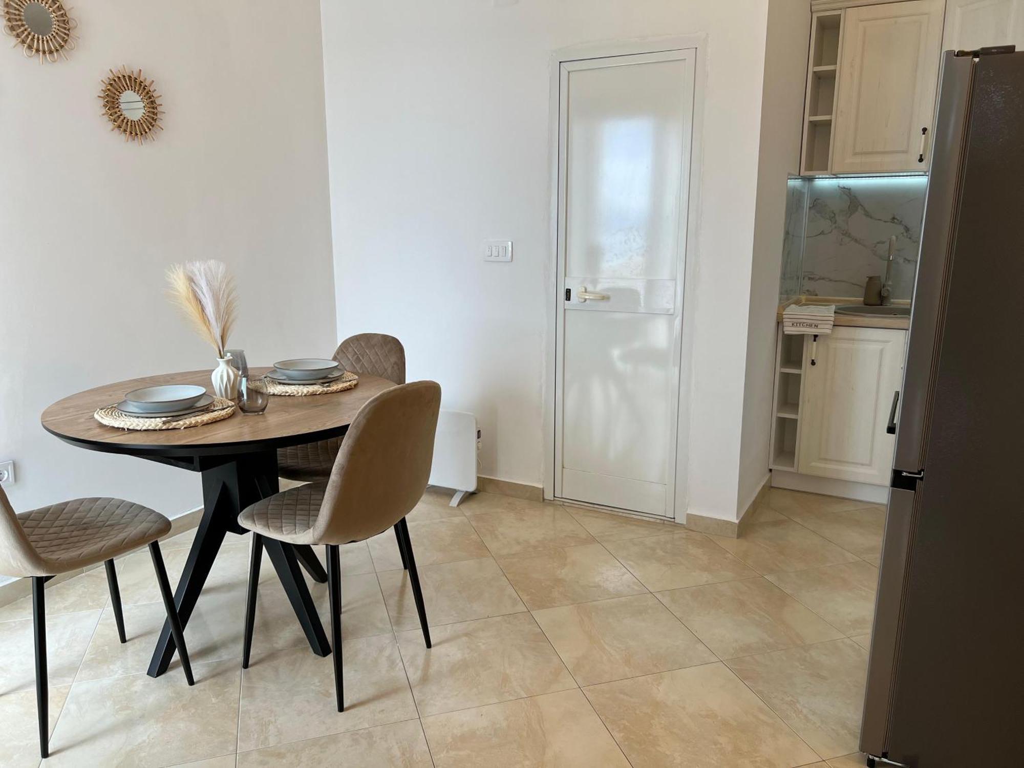 Apartments Aleksandar Sveti Stefan Extérieur photo