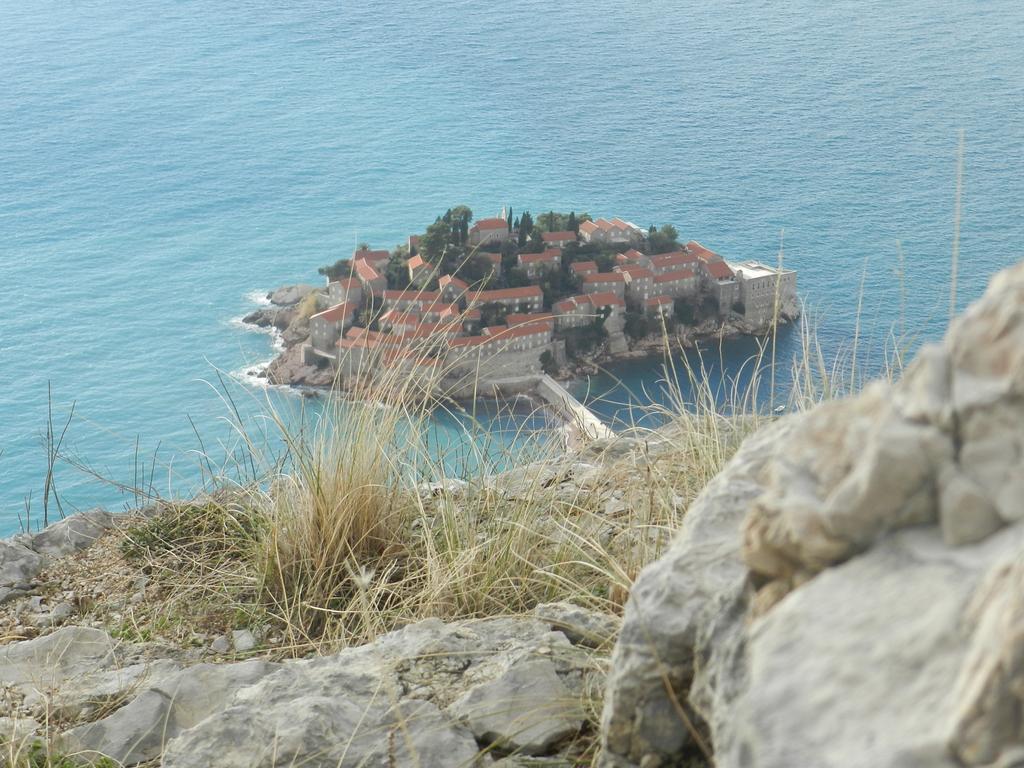 Apartments Aleksandar Sveti Stefan Extérieur photo