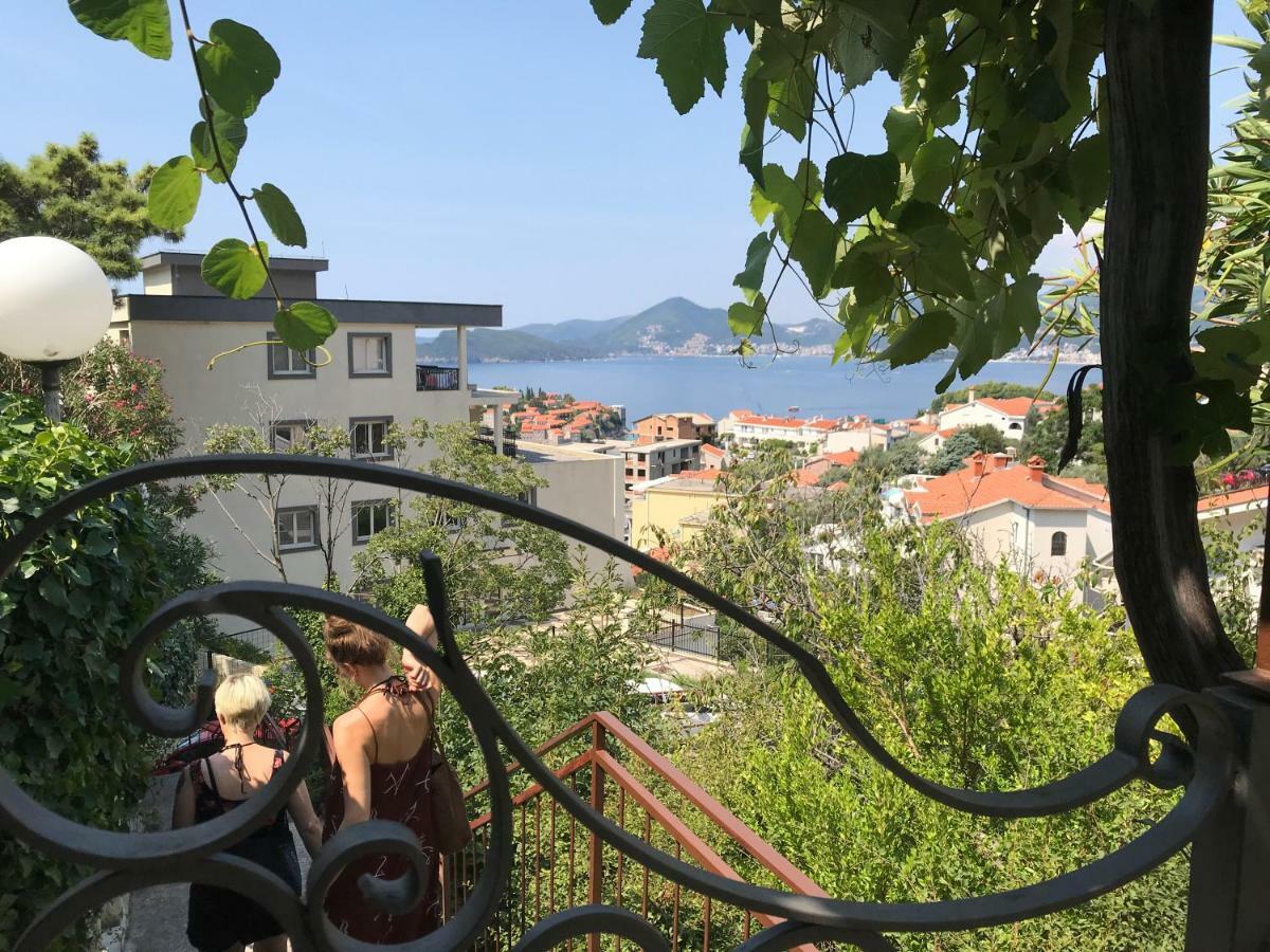 Apartments Aleksandar Sveti Stefan Extérieur photo
